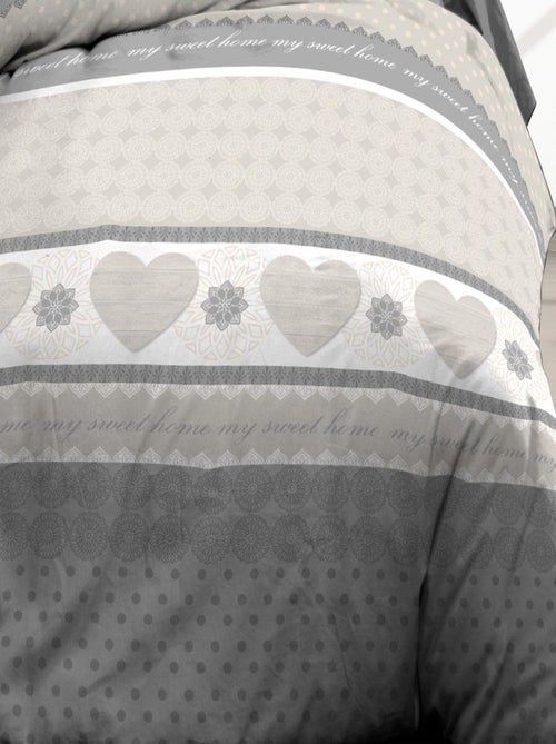Parure Drap plat + drap-housse 140x190 + 2 T - Pur coton 57 fils - Coeurs gris - Kiabi Parure Drap plat + drap-housse 140x190 + 2 T - Pur coton 57 fils - Coeurs gris - Kiabi