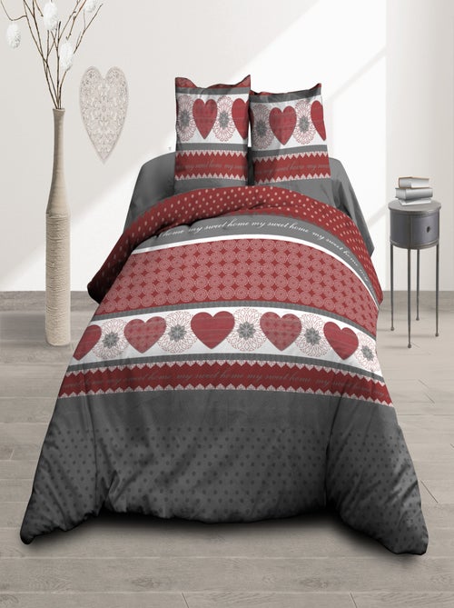 Parure Drap plat + drap-housse + 2 taies d'oreiller 63 x 63 cm - Pur coton 57 fils - Coeurs rouge - Kiabi Parure Drap plat + drap-housse + 2 taies d'oreiller 63 x 63 cm - Pur coton 57 fils - Coeurs rouge - Kiabi