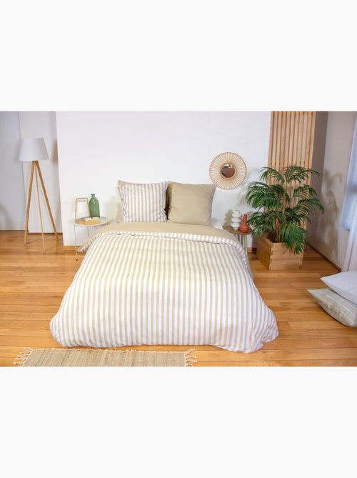Parure housse de couette BELIL 240x260cm – 3 pièces – Rayures – 100% polyester - Kiabi Parure housse de couette BELIL 240x260cm – 3 pièces – Rayures – 100% polyester - Kiabi