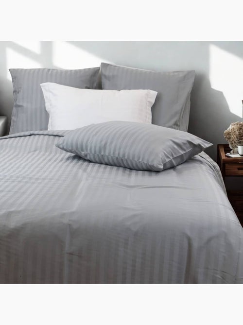 Parure housse de couette coton bande satin 120 fils MIRAGE - Kiabi Parure housse de couette coton bande satin 120 fils MIRAGE - Kiabi