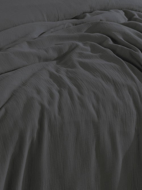 Parure housse de couette et taies d'oreiller gaze de coton anthracite - Kiabi Parure housse de couette et taies d'oreiller gaze de coton anthracite - Kiabi