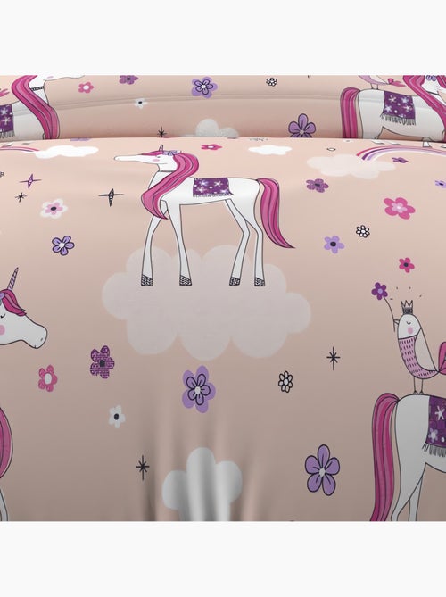 Parure housse de couette LICORNES, 100% coton 57 fils/cm2, par Soleil d'Ocr avec 1 taie d'oreiller - Kiabi Parure housse de couette LICORNES, 100% coton 57 fils/cm2, par Soleil d'Ocr avec 1 taie d'oreiller - Kiabi