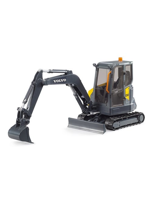 Pelleteuse compacte Volvo ECR40 - Kiabi