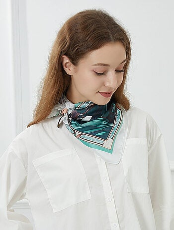 Petit carré de soie Spring Horse Cléo