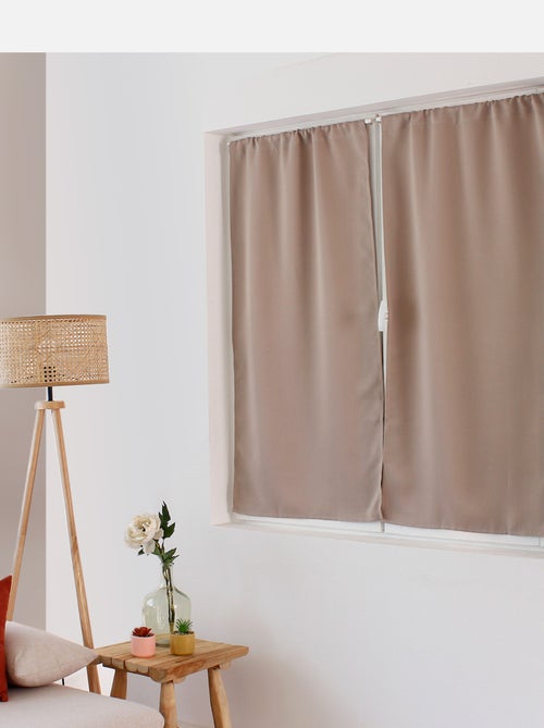 Petit rideau uni et occultant - Kiabi