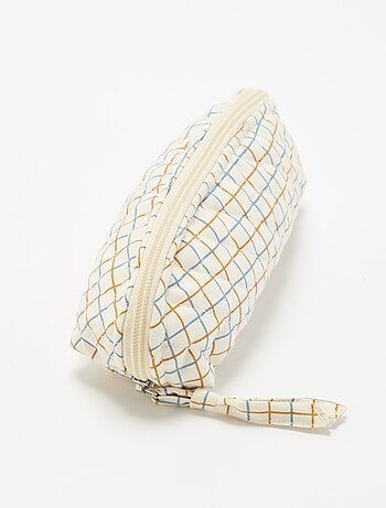 Petite trousse en textile matelassé