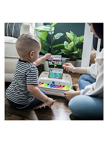 Piano en bois - together in tune piano™ connected magic touch™