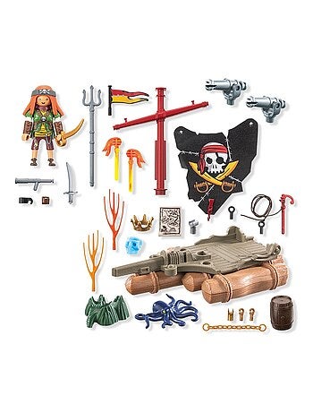 Pirate avec radeau flottant, canons et trésor