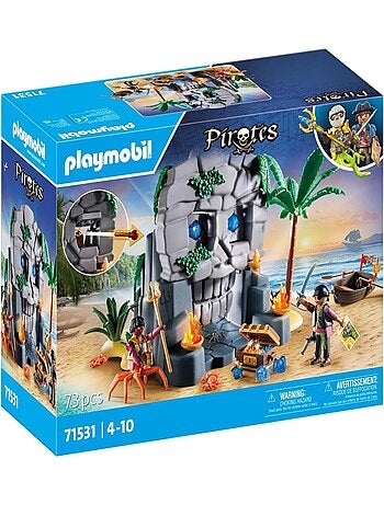 Pirates Ile au trésor avec pirate et monstre marin