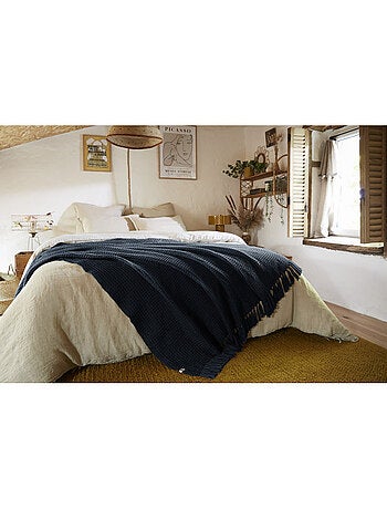 Plaid - L'effet papillon - 100% PET (Polyéthylène téréphtalate)