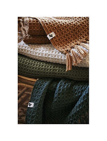 Plaid - L'effet papillon - 100% PET (Polyéthylène téréphtalate)