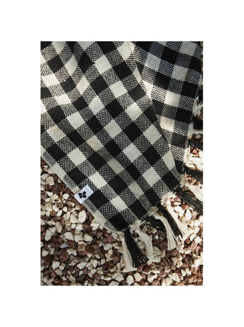 Plaid - L'effet papillon - 100% PET (Polyéthylène téréphtalate) - Kiabi Plaid - L'effet papillon - 100% PET (Polyéthylène téréphtalate) - Kiabi