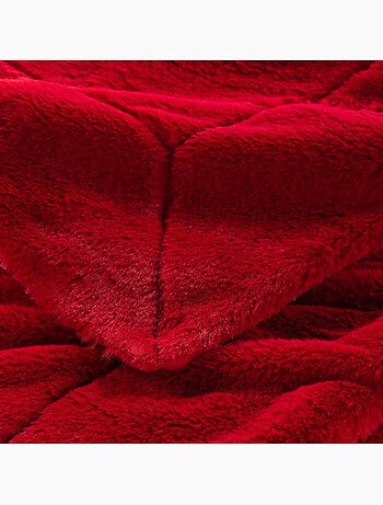 Plaid 180 x 220 cm imitation fourrure Caresse Rouge