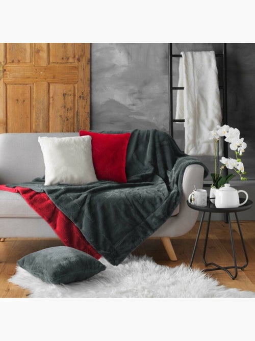 Plaid 180 x 220 cm imitation fourrure Caresse Rouge - Kiabi