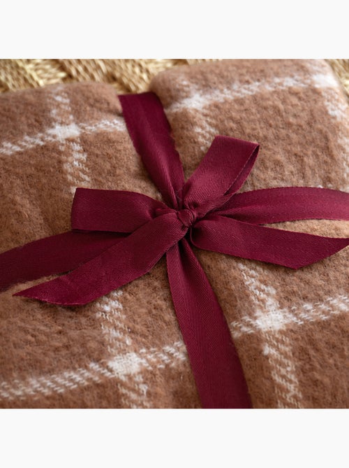 Plaid à carreaux aspect mohair avec franges - Kiabi
