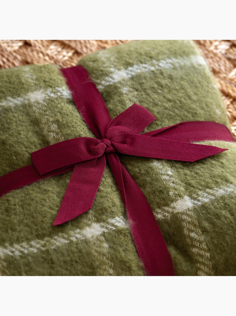 Plaid à carreaux aspect mohair avec franges Vert - Kiabi