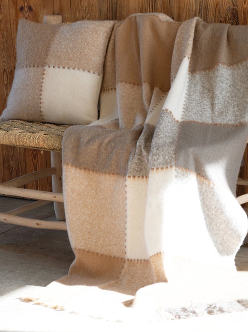 Plaid à carreaux aspect mohair - Kiabi