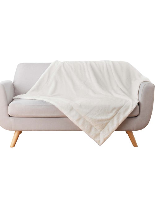 Plaid a poils doux Caresses - Kiabi Plaid a poils doux Caresses - Kiabi
