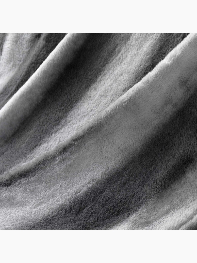 Plaid a poils doux cougare Gris - Kiabi