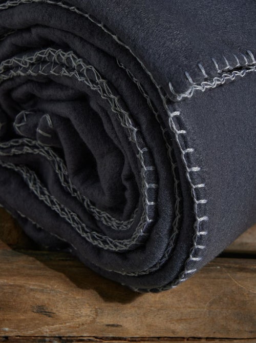 Plaid aux finitions contrastantes - Kiabi