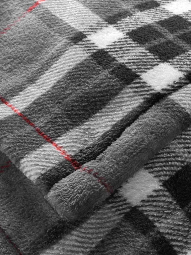 Plaid avec poche pieds 125x150 cm flanelle sherpa Scottish Gris - Kiabi