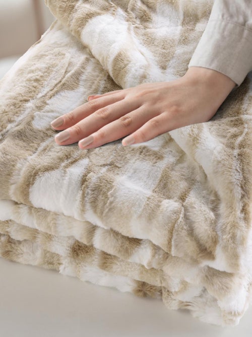 Plaid Cheyenne Imitation Fourrure / Sherpa - Kiabi Plaid Cheyenne Imitation Fourrure / Sherpa - Kiabi