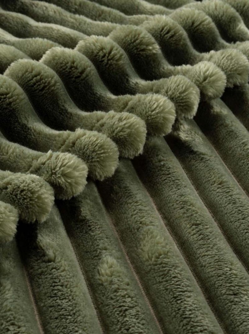 Plaid côtelé flanelle kaki effet fourrure 180x220cm Vert - Kiabi