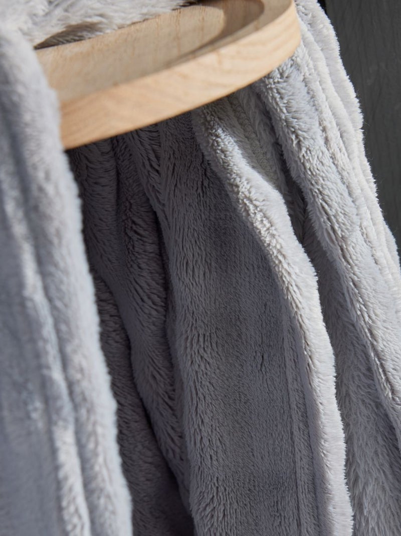 Plaid damier uni BIEN AU CHAUD Gris - Kiabi