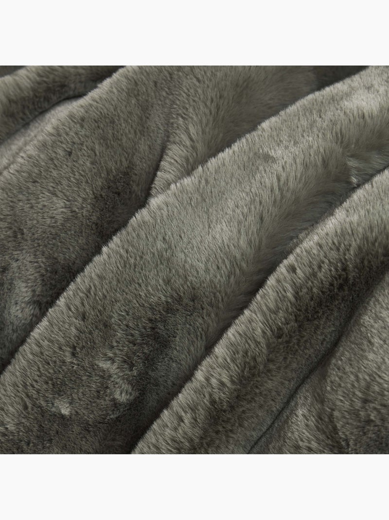 Plaid déco en fausse fourrure Oeko-Tex - 150 x 200 cm - Future Home Vert - Kiabi