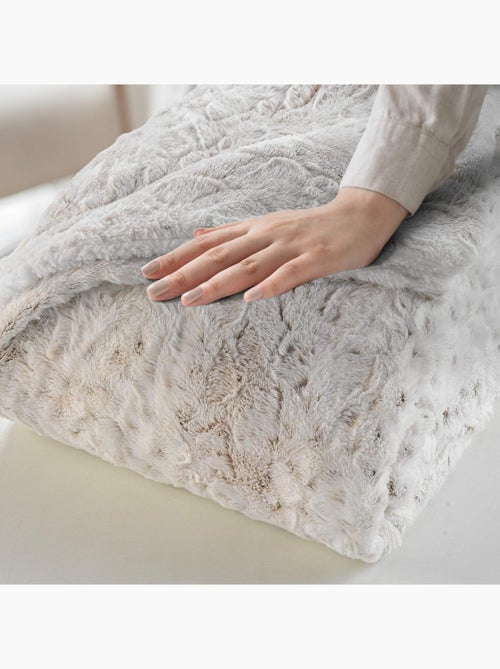 Plaid doublé en imitation fourrure - Kiabi