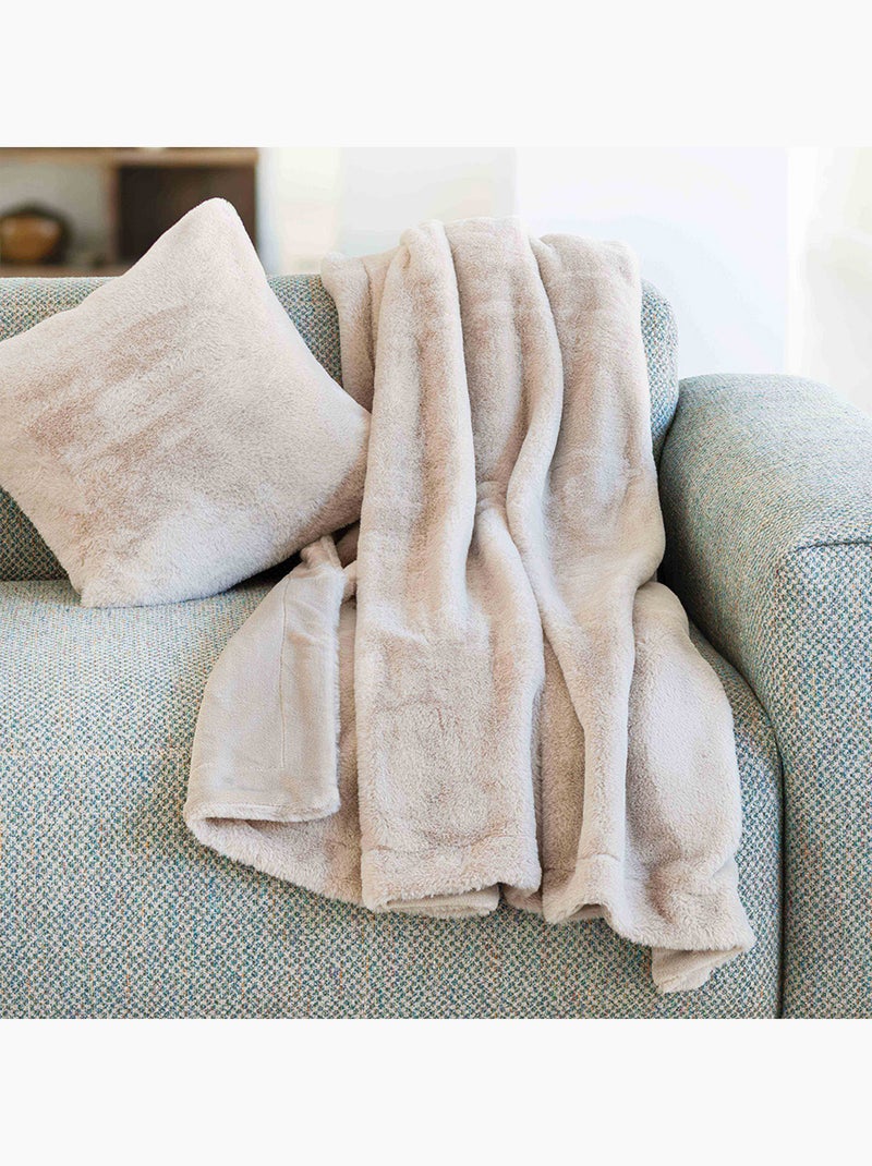 Plaid Double Face Imitation Fourrure et Polaire Beige coquille - Kiabi