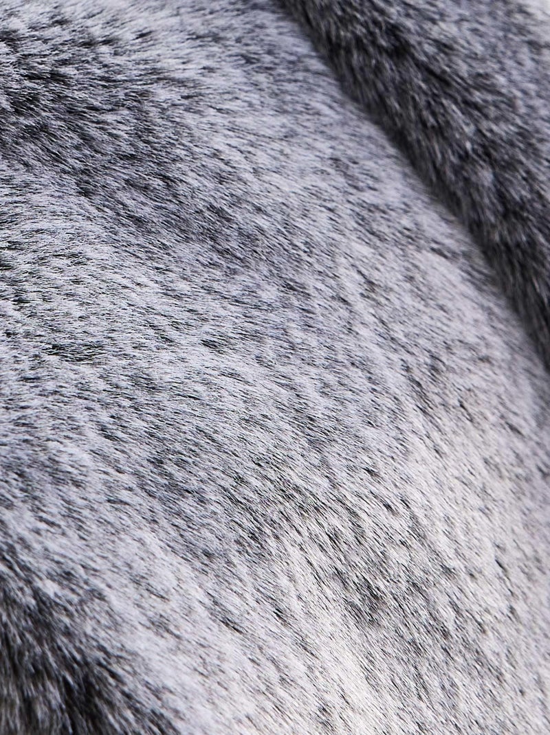 Plaid doux en imitation fourrure Gris clair - Kiabi