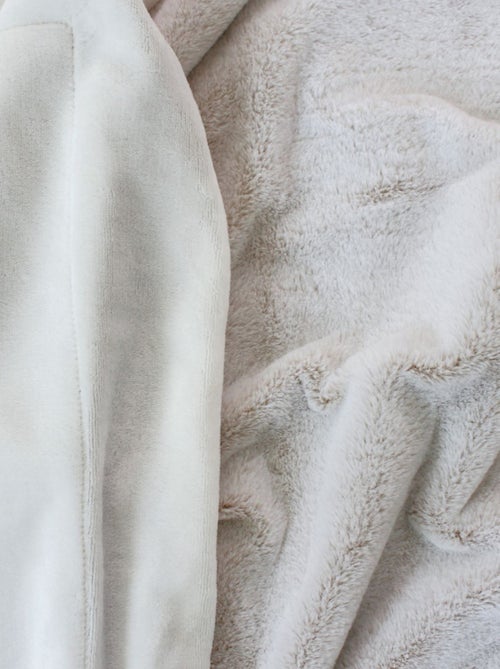 Plaid effet fourrure flanelle 125x150cm - Kiabi