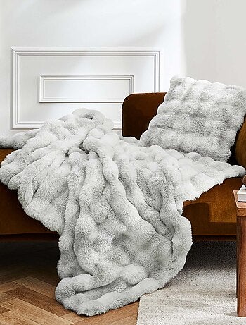 Plaid effet peluche et polaire