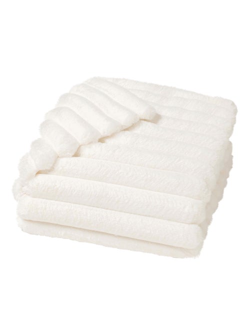 Plaid effet peluche polaire Serenity - Kiabi Plaid effet peluche polaire Serenity - Kiabi