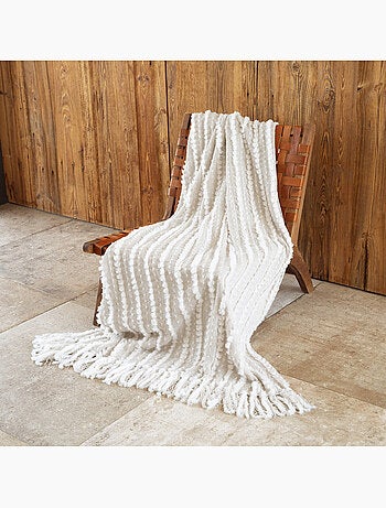 Plaid en chenille texturée avec franges