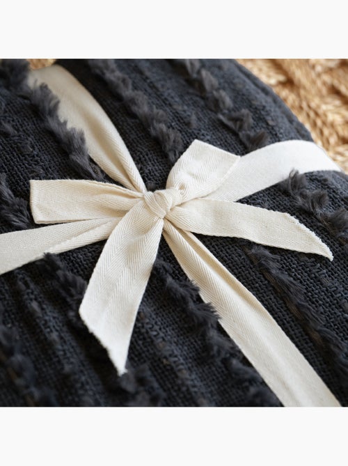 Plaid en chenille texturée avec franges - Kiabi
