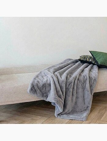Plaid en fausse fourrure 157x230cm