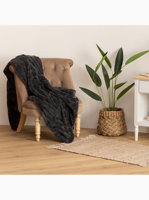 Plaid en fausse fourrure manoir - Kiabi