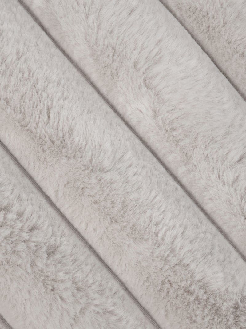 Plaid en fausse fourrure ultra douce à bandes Ecru - Kiabi