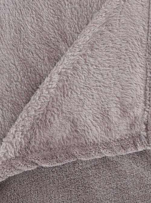 Plaid en microfibre uni - Kiabi Plaid en microfibre uni - Kiabi