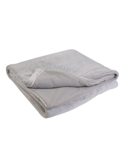 Plaid fausse fourrure collection CARLA - Kiabi Plaid fausse fourrure collection CARLA - Kiabi