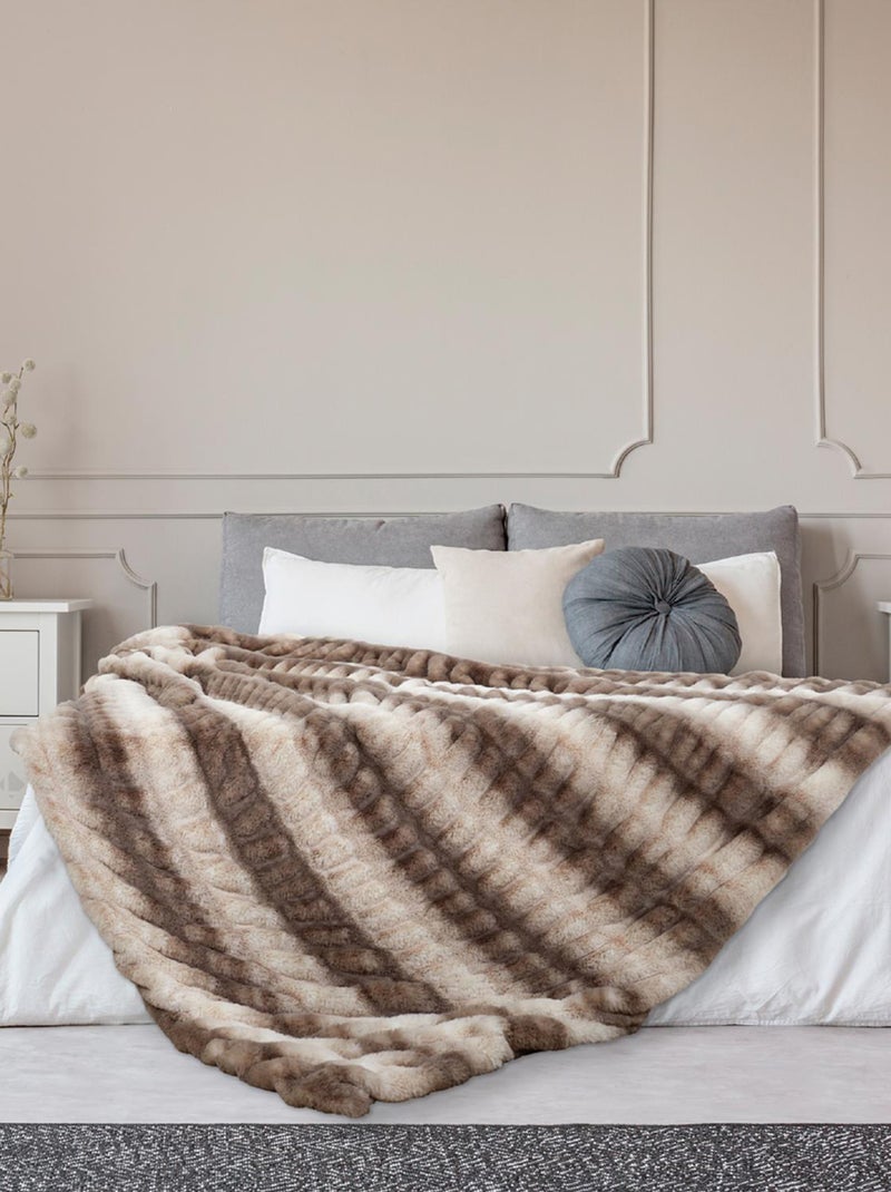 Plaid fausse fourrure collection LUXURY Blanc Marron - Kiabi