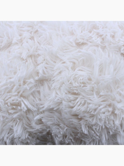 Plaid fausse fourrure poils longs blancs 130x170cm - Kiabi Plaid fausse fourrure poils longs blancs 130x170cm - Kiabi