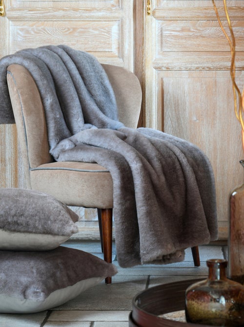 Plaid imitation fourrure douce - Kiabi