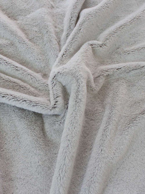Plaid imitation fourrure et flanelle AZURA - Kiabi Plaid imitation fourrure et flanelle AZURA - Kiabi