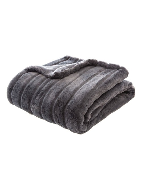 Plaid imitation fourrure MANOIR - Kiabi Plaid imitation fourrure MANOIR - Kiabi