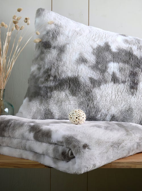 Plaid imitation fourrure ultra douce - Kiabi