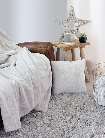 Plaid imitiation effet fourrure et flanelle