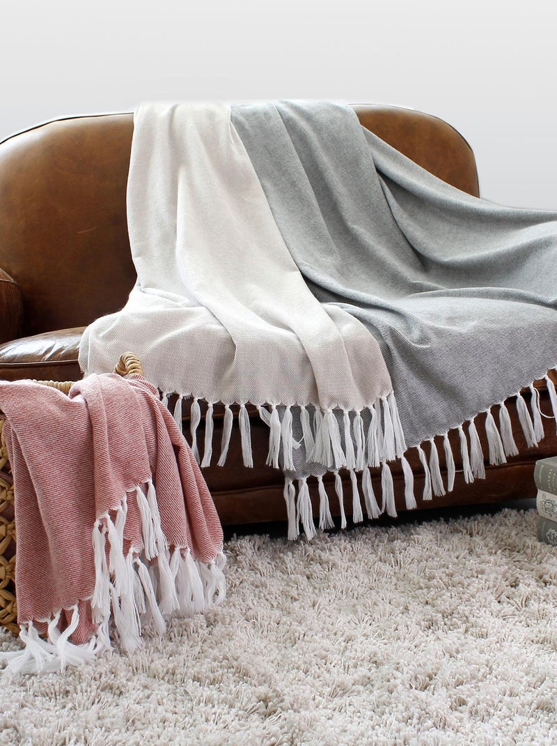 Plaid jacquard à longues franges Beige - Kiabi